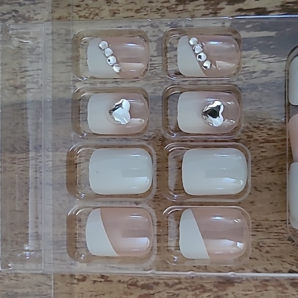 2/$16 Rhinestone Heart French Manicure Press On Nails - Picture 15 of 15
